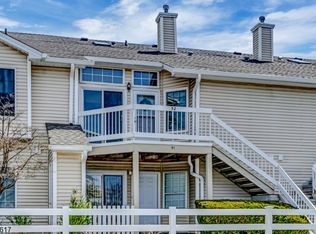 52 Tansy Ct, Bedminster, NJ 07921