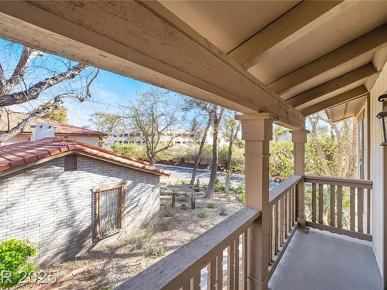 3141 Pinehurst Dr #C — Photo 43
