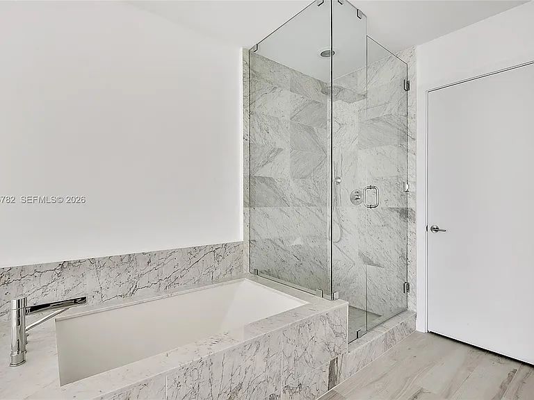 480 NE 31st St #904 — Photo 20