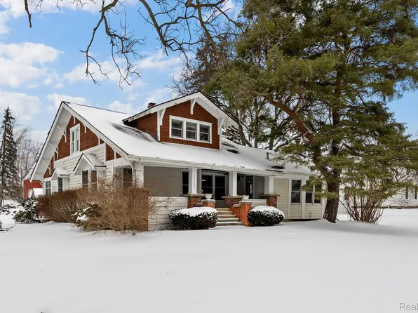 58840 Pontiac Trl, New Hudson, MI 48165