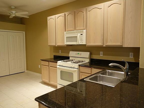 4th image of 2802 Tanglewylde Dr