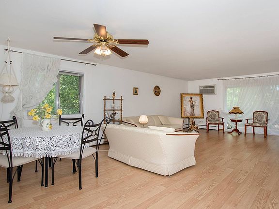 3rd image of 5346 Waterbury Ct APT 2005