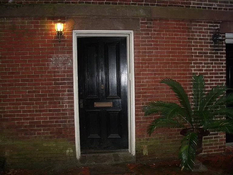 207A W Jones St #A — Photo 18