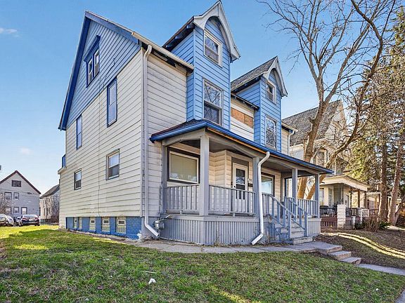 2nd image of 2952 N Buffum STREET