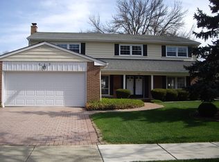 106 W Emerson St, Arlington Heights, IL 60005