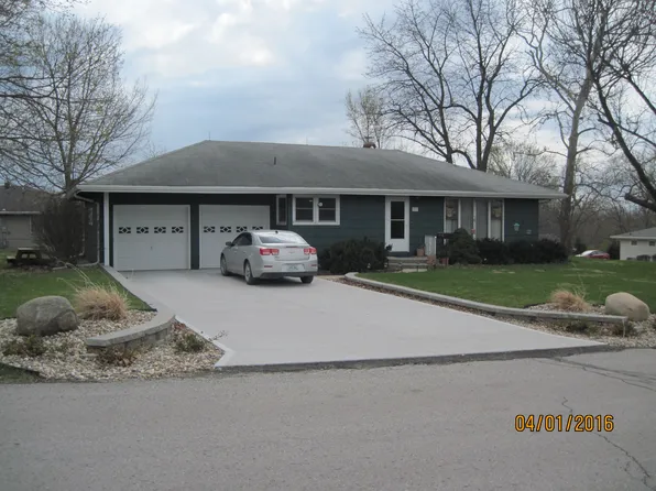 701 E Clark St, Albany, MO 64402