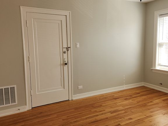 2nd image of 5514 W George St APT 2