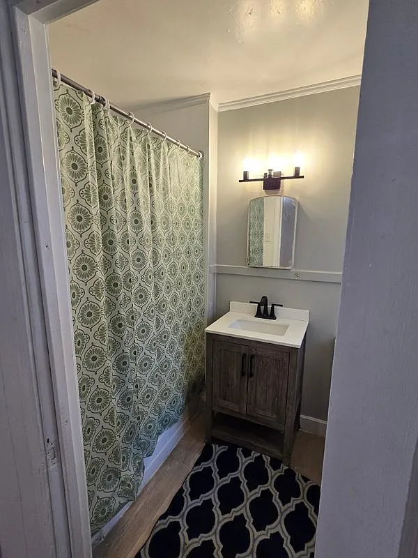 1 bed, 1.0 bath, 610 sqft, $700 — Photo 2