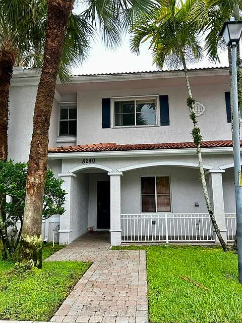 2 bed, 2.5 bath, 1056 sqft, $2,450 — Photo 3