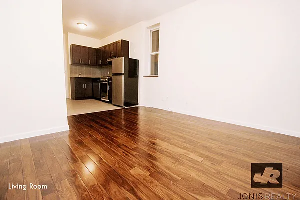 Rented by Jonis Realty | media 22