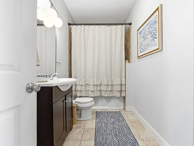 118 Saxton St #3 — Photo 13