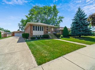 6131 107th St, Chicago Ridge, IL 60415