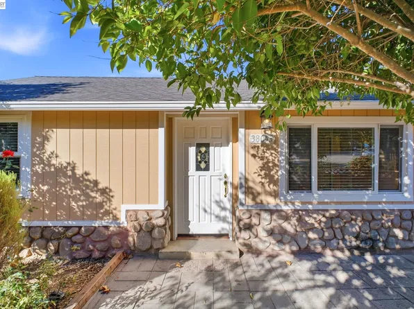 38053 Canyon Heights Dr, Fremont, CA 94536