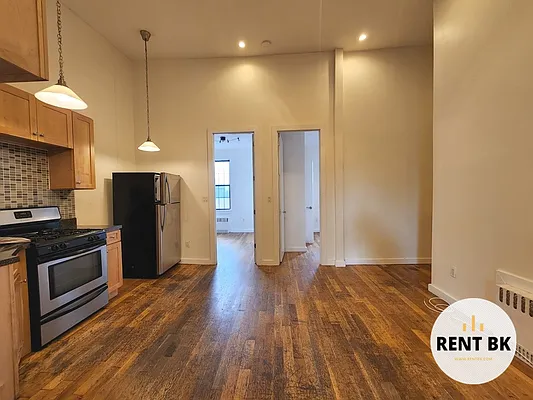 Rented by RENTBK LLC | media 4