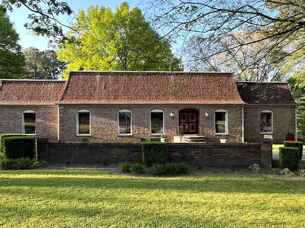 2700 E Main St, Humboldt, TN 38343