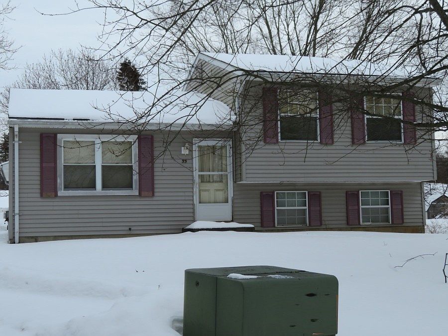 1st image of 55 Lilac Ct E