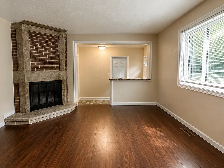 1465 Roy Rd — Photo 5