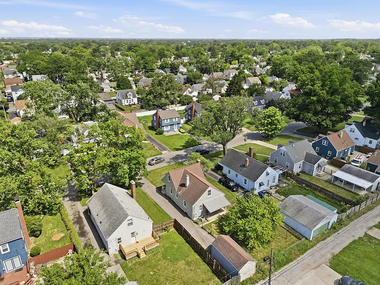 145 Demorest Ave — Photo 34