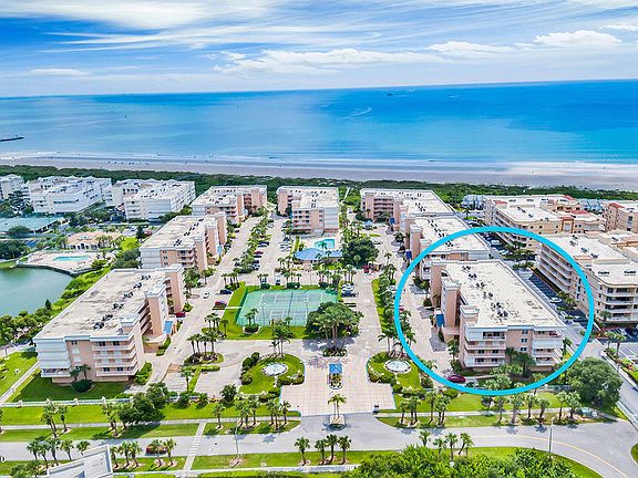 2nd image of 601 Shorewood Dr Unit 403