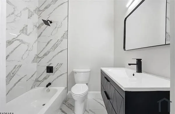 3 bed, 1000 sqft, $2,200 — Photo 4