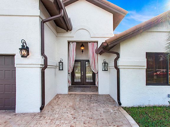 3rd image of 6012 Sun Berry Cir
