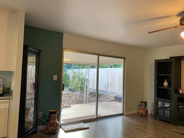 2020 Hanford Dr — Photo 3