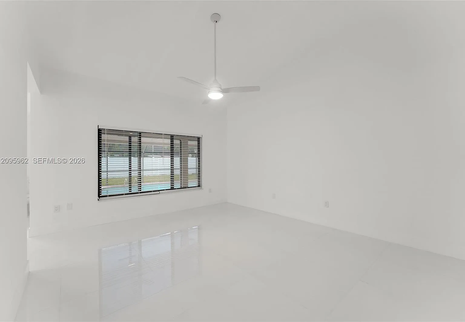 4 bed, 1869 sqft, $4,500 — Photo 2