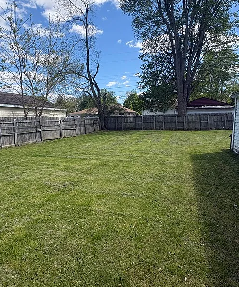 1176 Hawthorne Ave — Photo 15