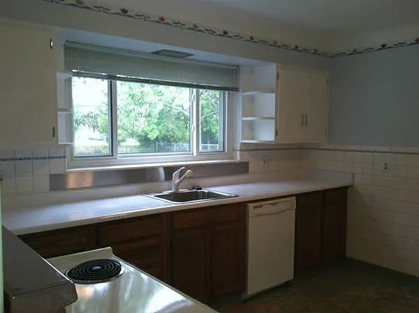 7925 Sagamore Dr — Photo 7