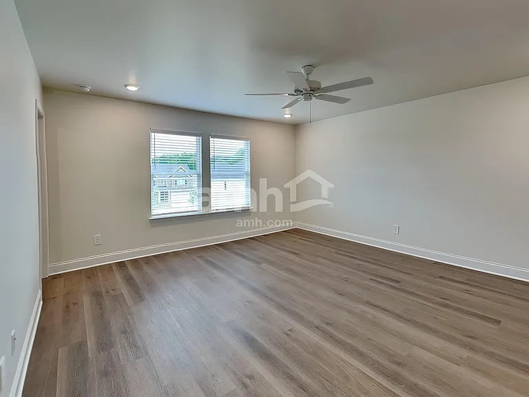 3327 Emzy Dr — Photo 13