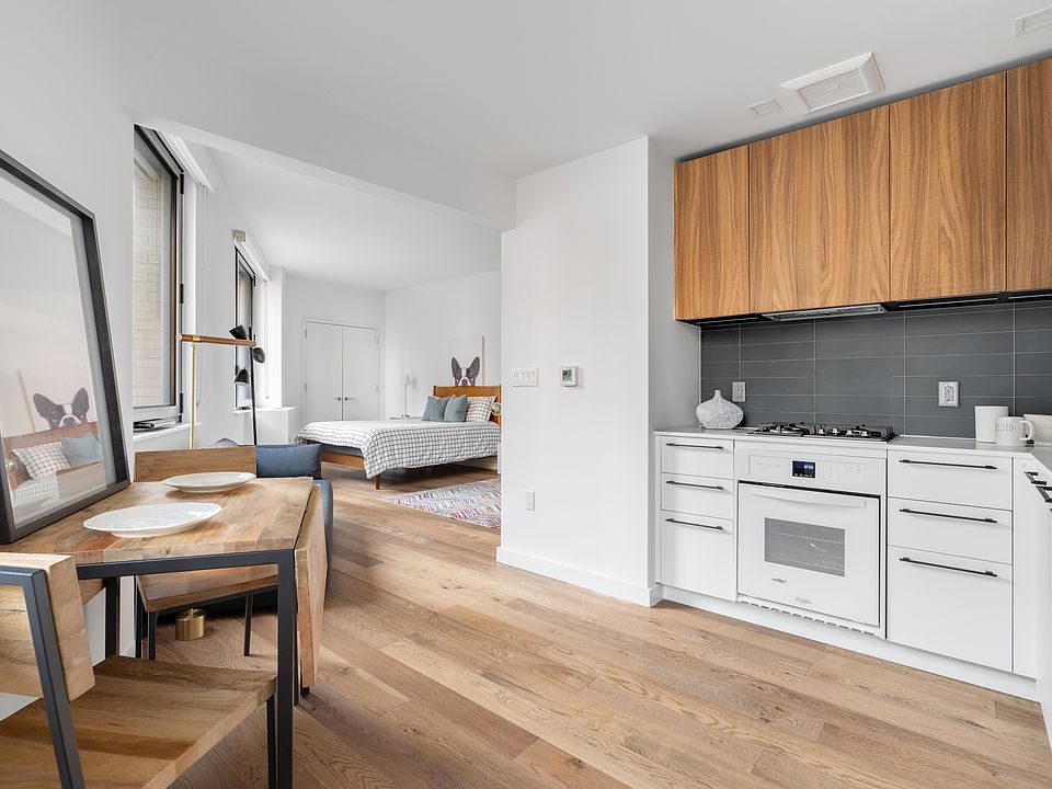 1st image of 445 W 35th St APT 8G