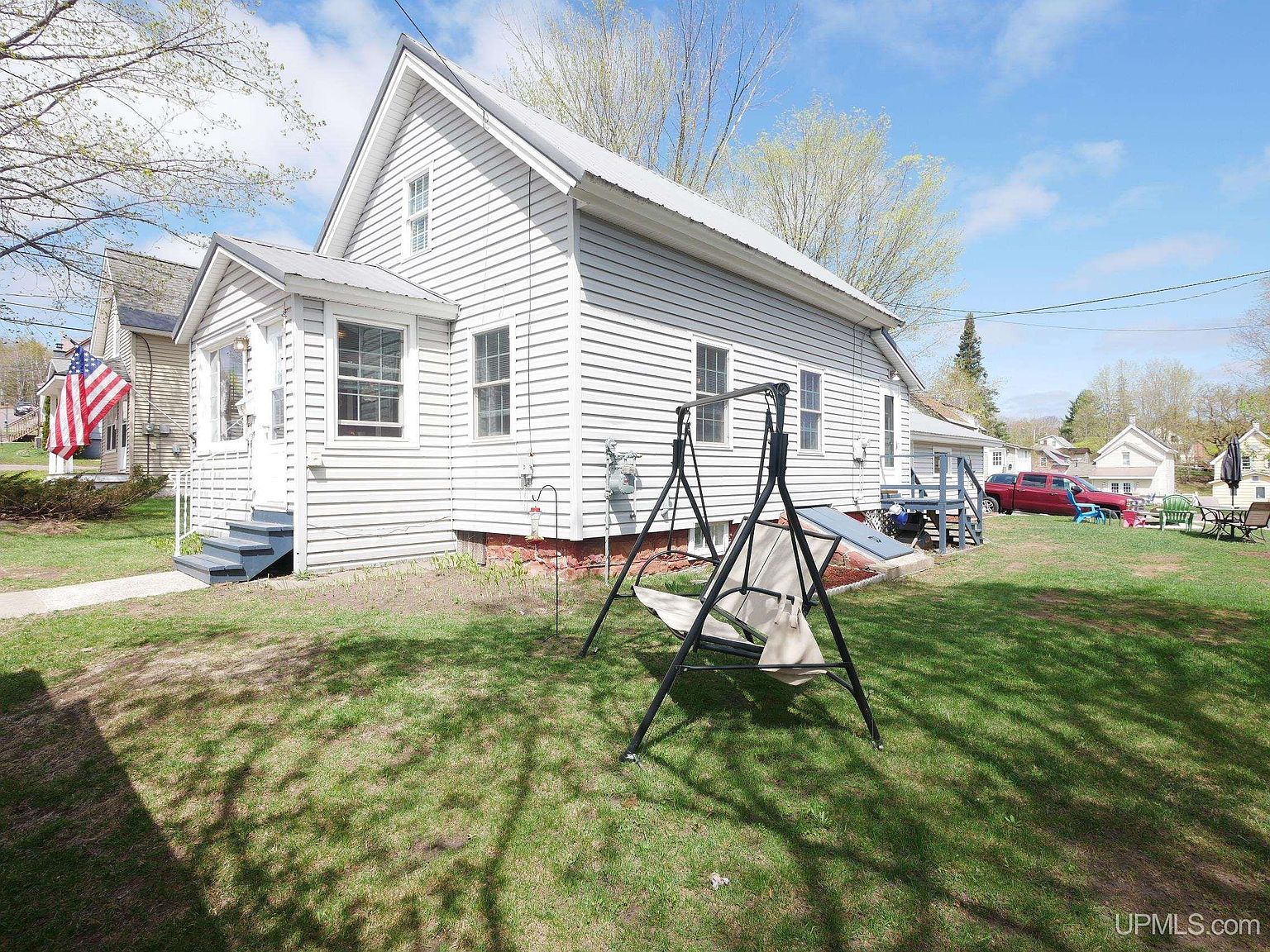 847 8th St, Lake Linden, MI 49945 Zillow