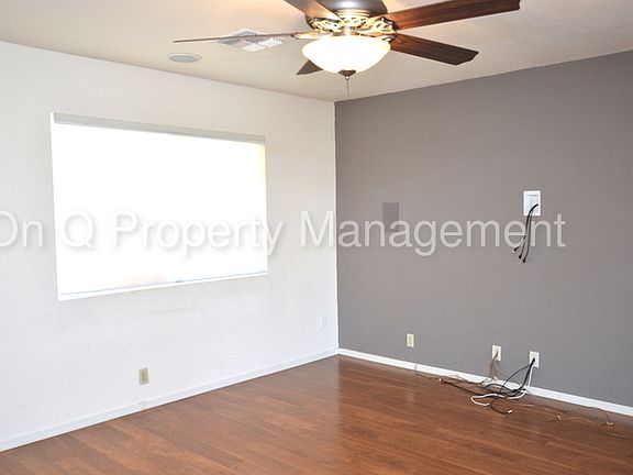 5th image of 1128 W Dunbar Dr