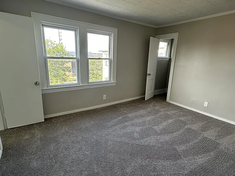 11021 Western Ave — Photo 27