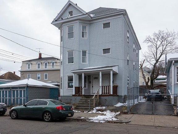 2nd image of 118 Putnam St