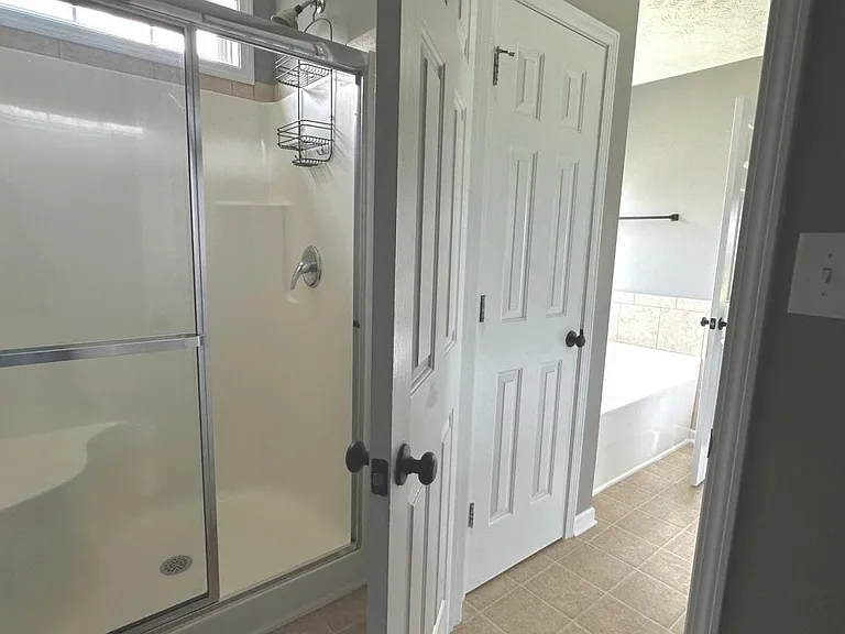 385 Americana Dr — Photo 11