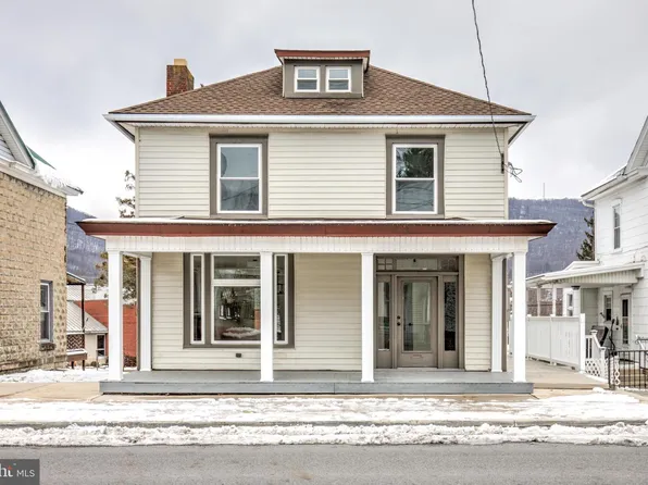 711 Main St, Lykens, PA 17048