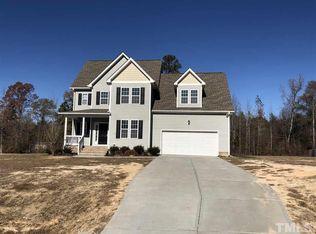 1142 Country Club Ln, Zebulon, NC 27597