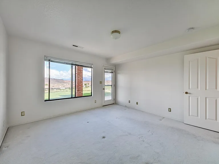 824 W Hampton Rd — Photo 17