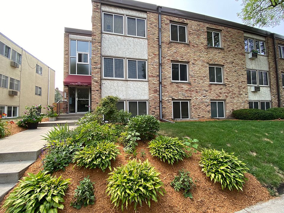2212 Aldrich Avenue front entrance