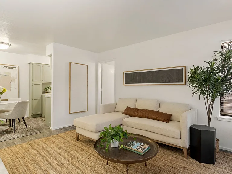 Forest Pointe Apartments — Photo 1