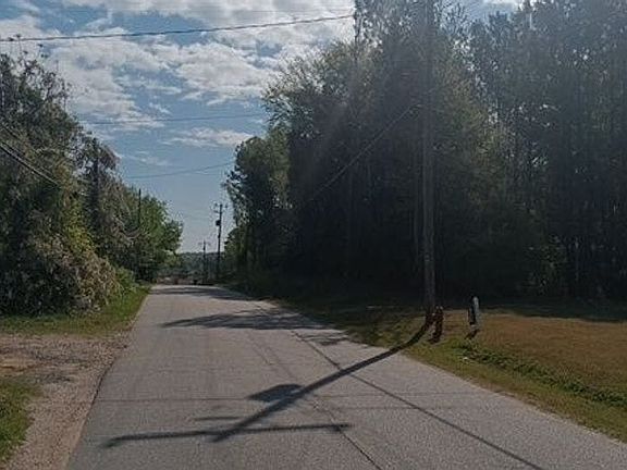 4th image of 924 Old Lilesville Rd