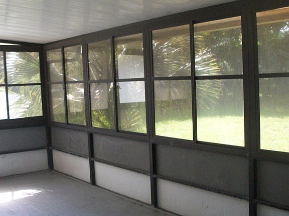 5th image of 160 Quail Ct
