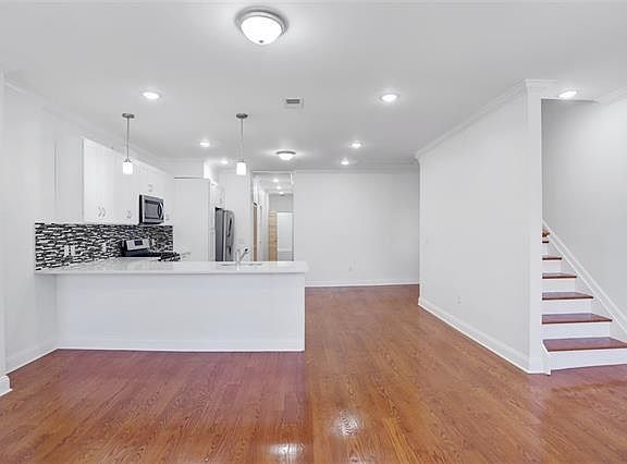 4th image of 315 New York Ave APT 2