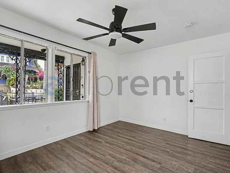 735 S Saint Louis St — Photo 17