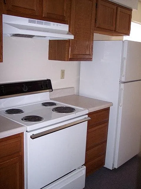 KITCHEN VIEW 2