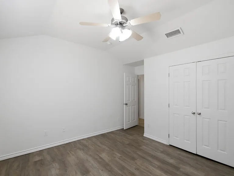 408 W Shandon Ave — Photo 20