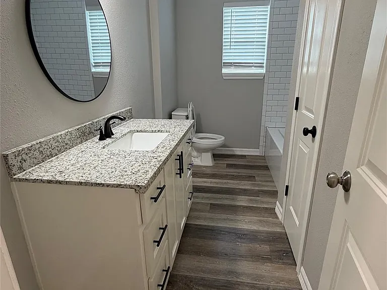 2418 Tinechester Dr — Photo 12