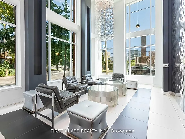 220 George St #907 — Photo 2