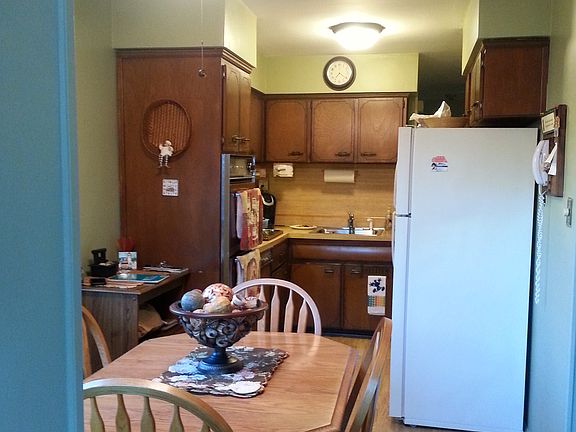 5th image of 1472 E 101st St